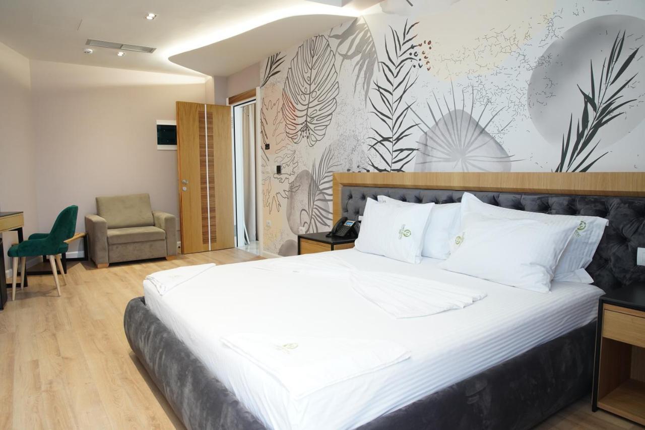 Lord Hotel Tirana Vorë 外观 照片