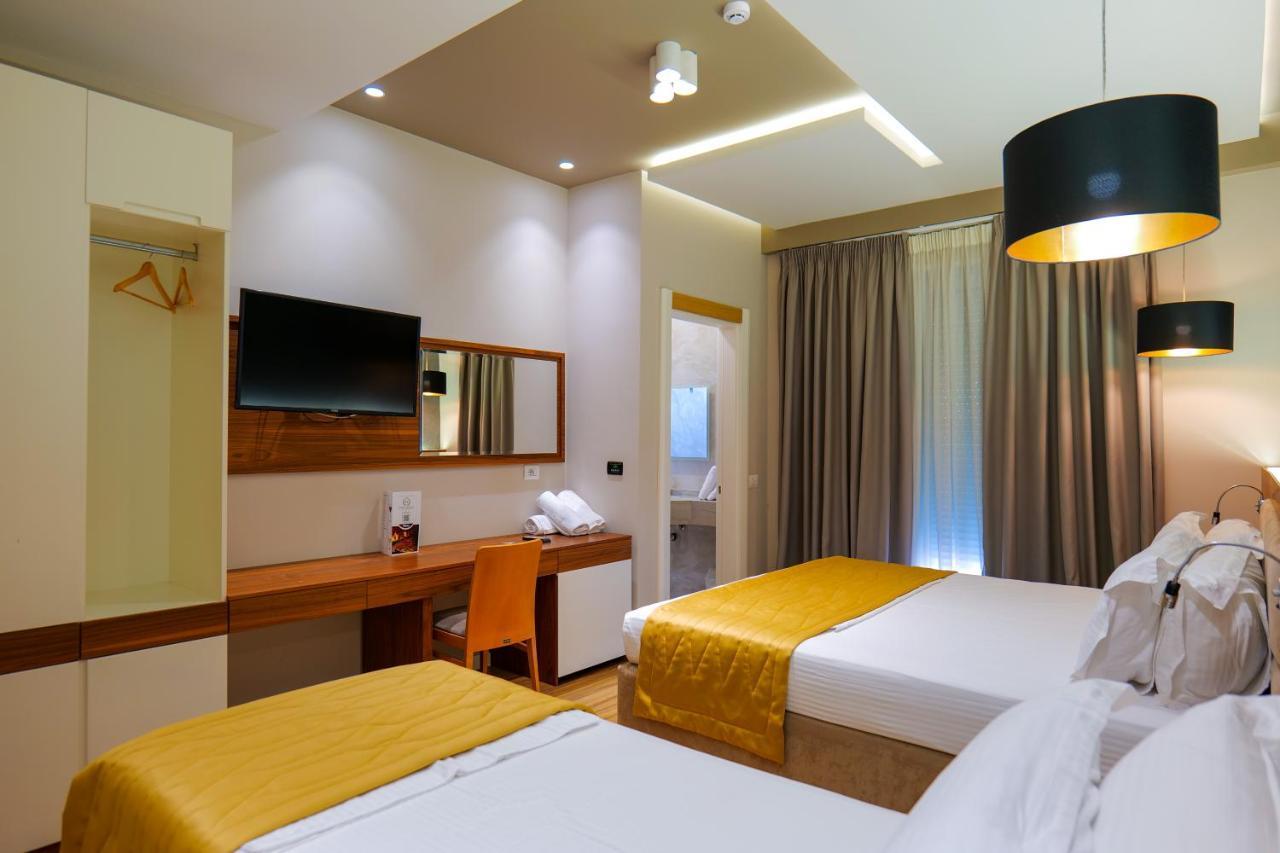 Lord Hotel Tirana Vorë 外观 照片
