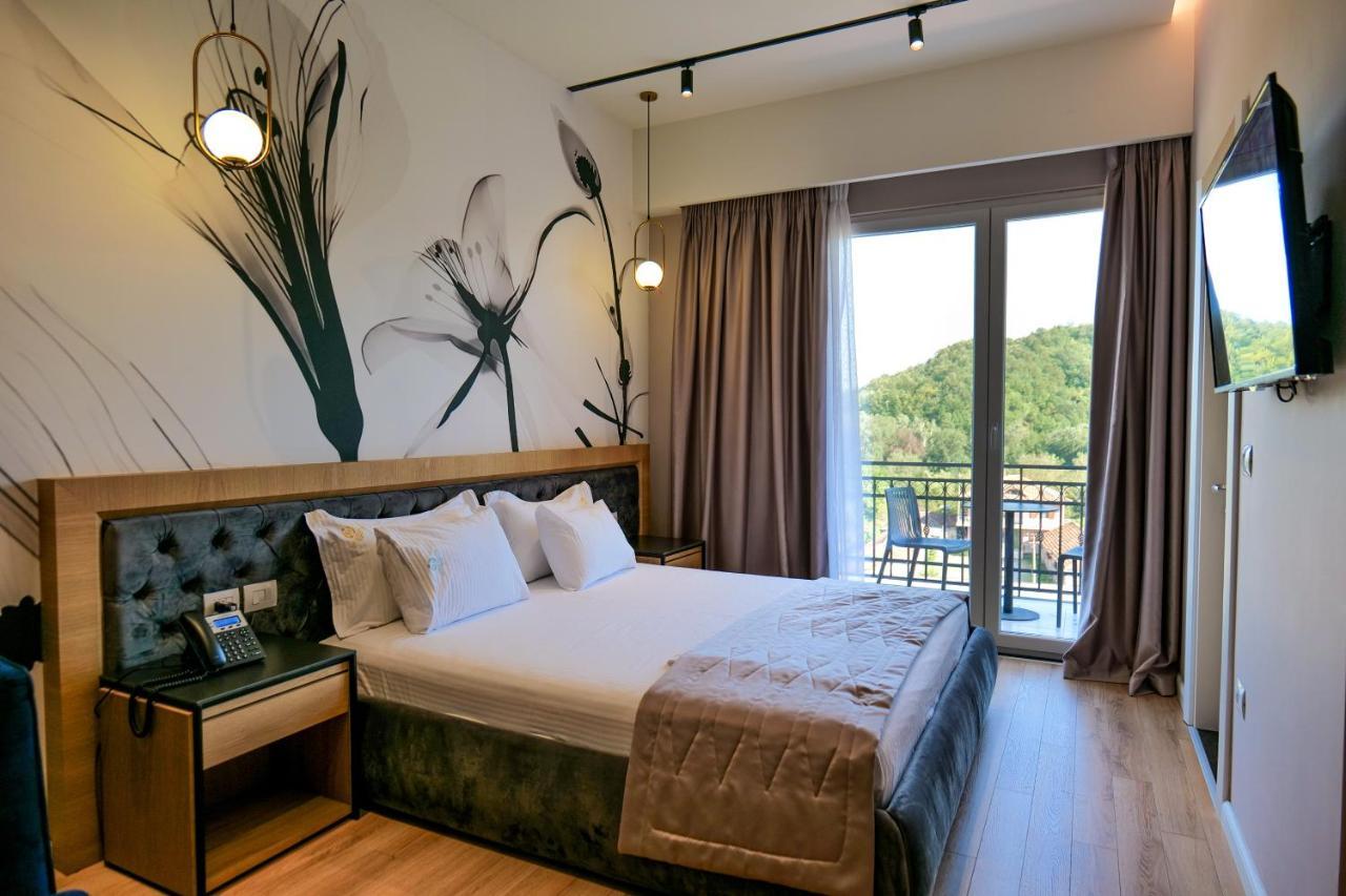 Lord Hotel Tirana Vorë 外观 照片