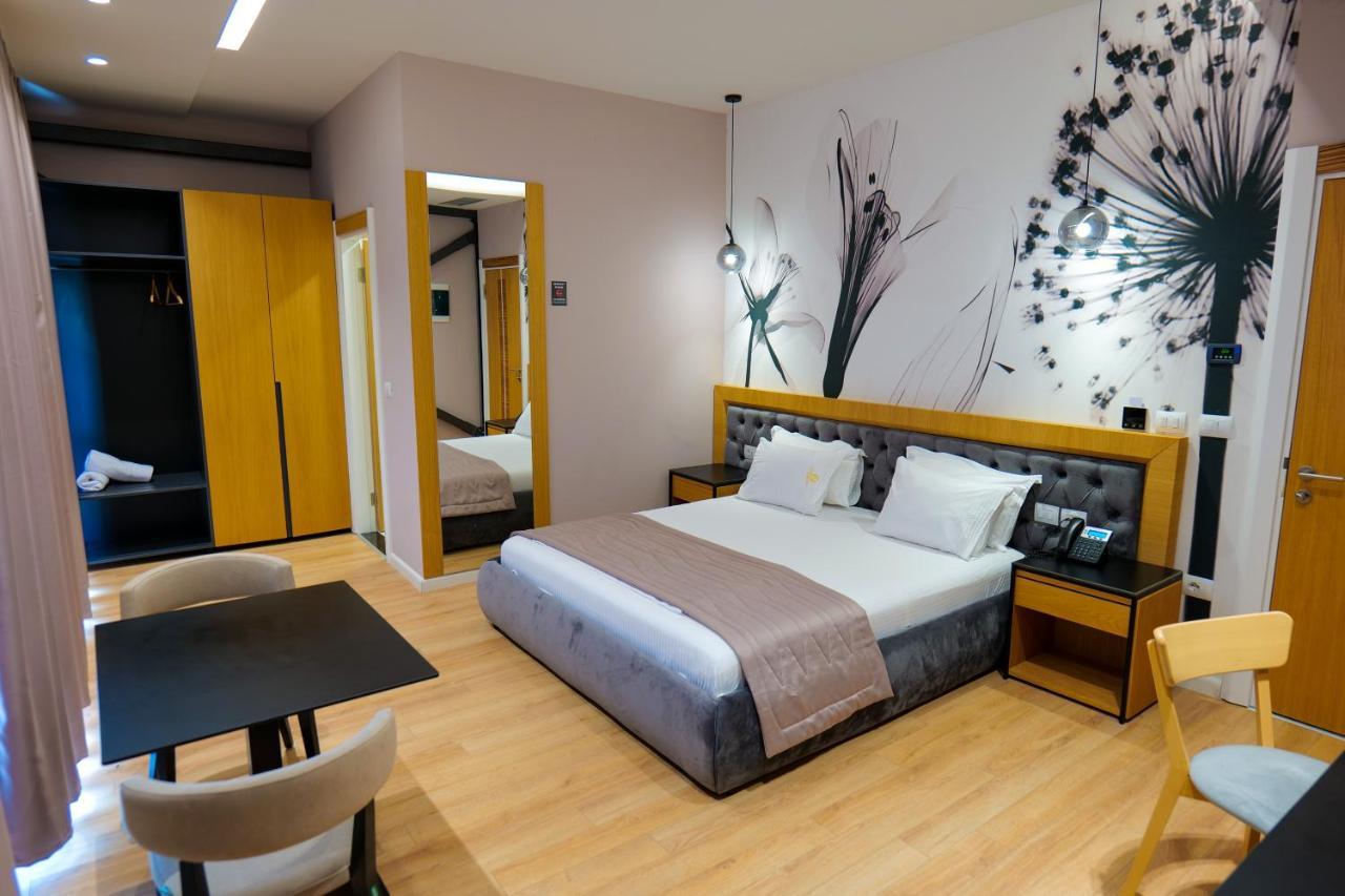 Lord Hotel Tirana Vorë 外观 照片